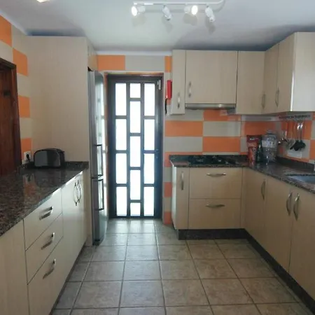 Sleeps 8 With Pool *