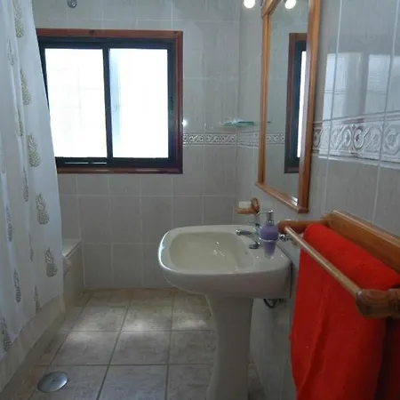 Sleeps 8 With Pool Nazaret